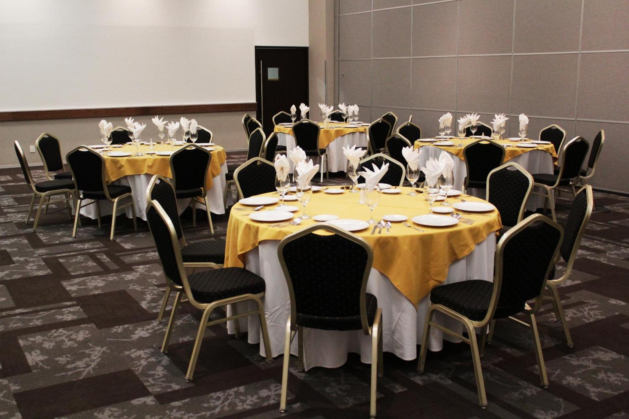 Casa Inn Premium Hotel Queretaro Miranda Exteriér fotografie Banquet Hall