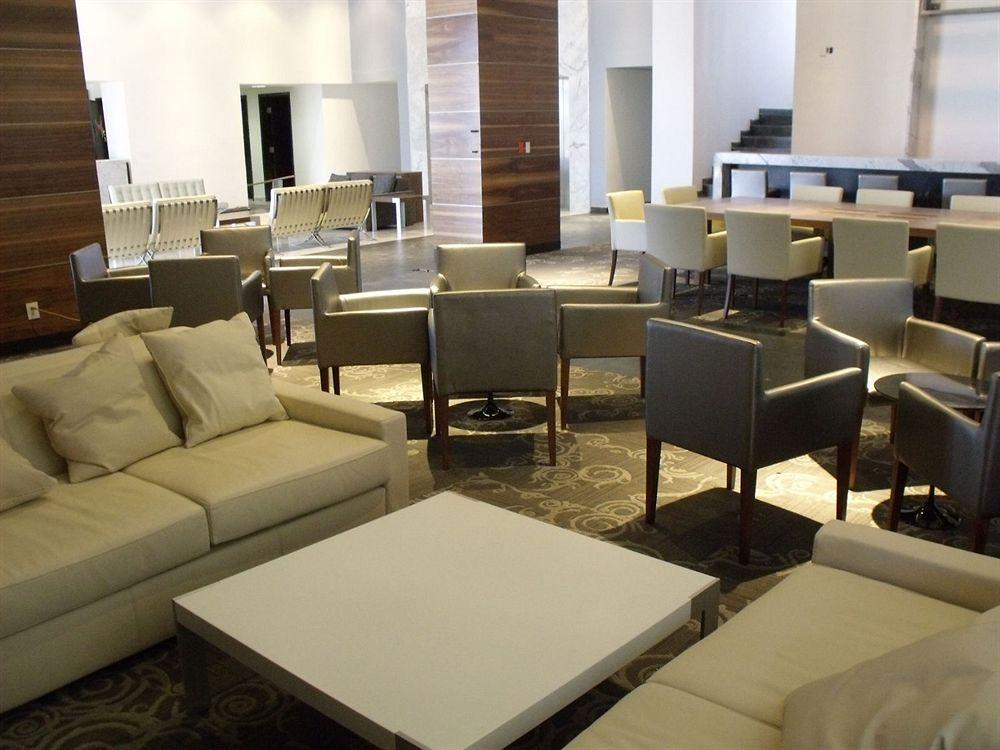 Casa Inn Premium Hotel Queretaro Miranda Exteriér fotografie The lounge at the airport