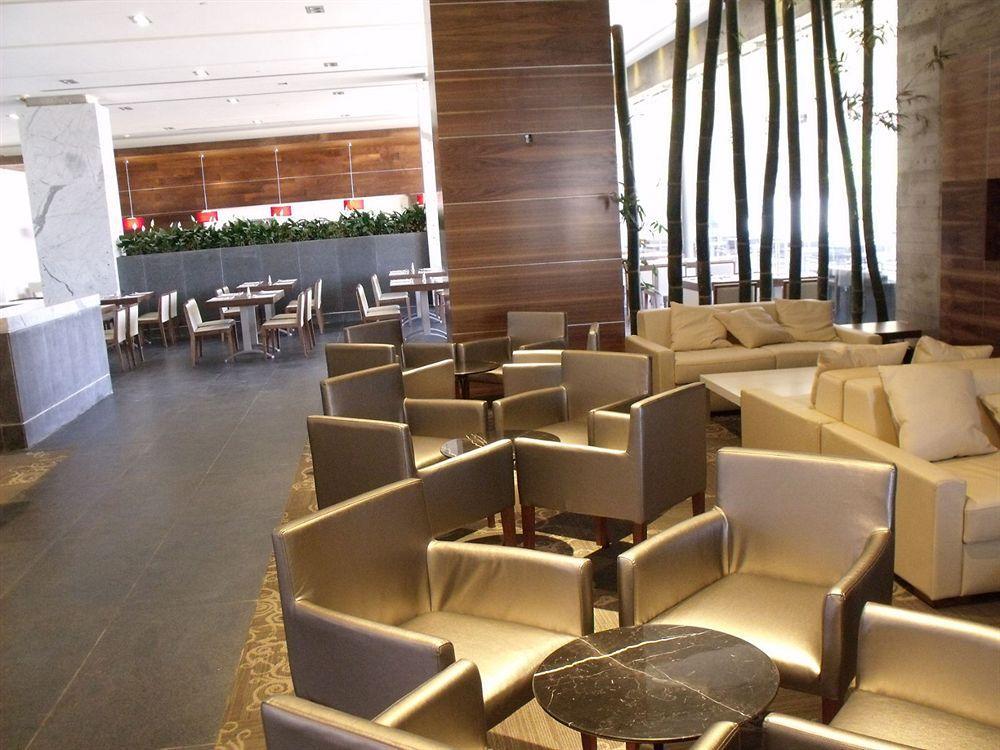 Casa Inn Premium Hotel Queretaro Miranda Exteriér fotografie The lounge at the airport