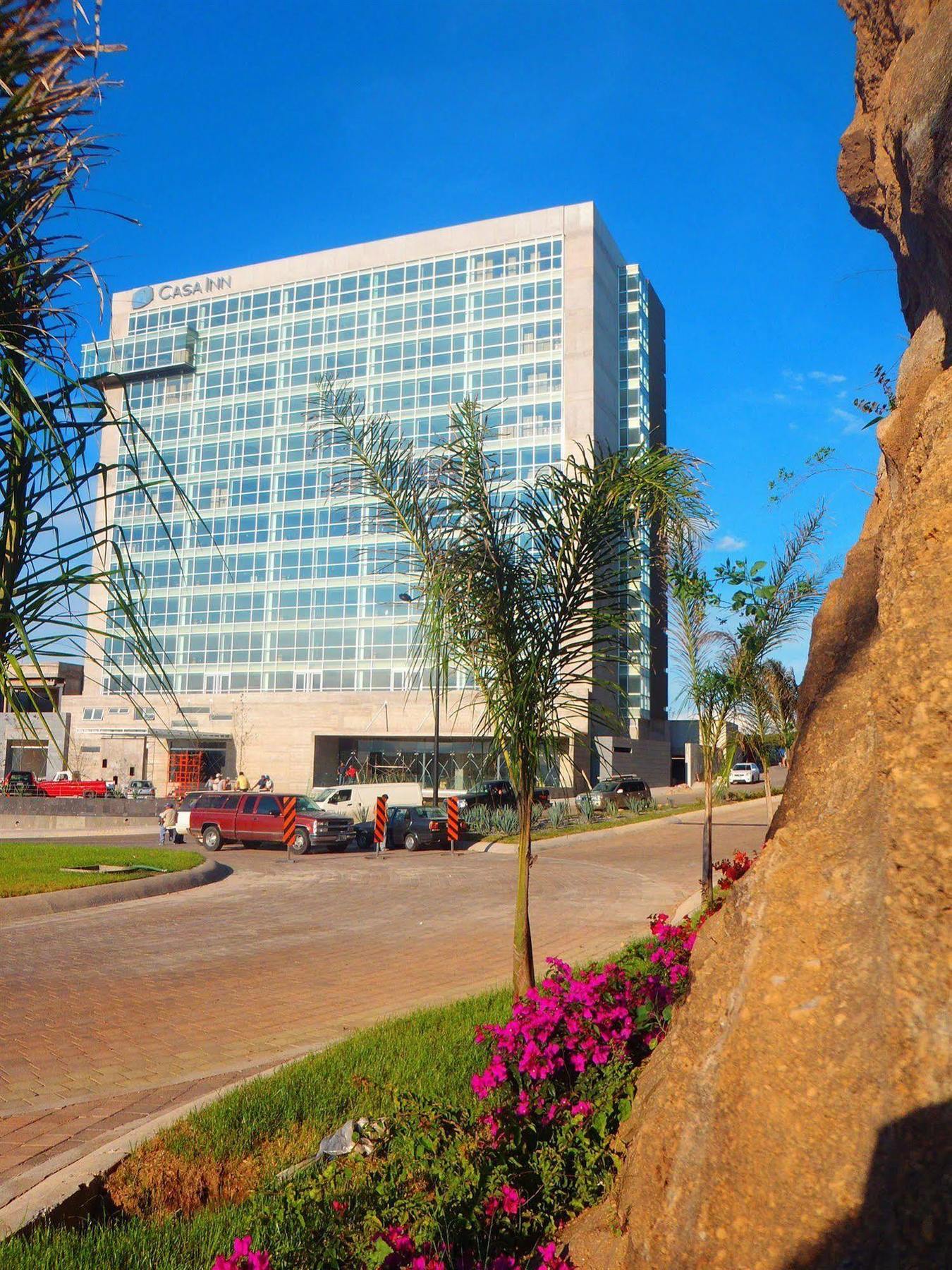 Casa Inn Premium Hotel Queretaro Miranda Exteriér fotografie The Marriott Resort in Tumon